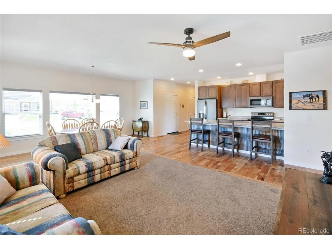 Photo of 560 Remington Dr