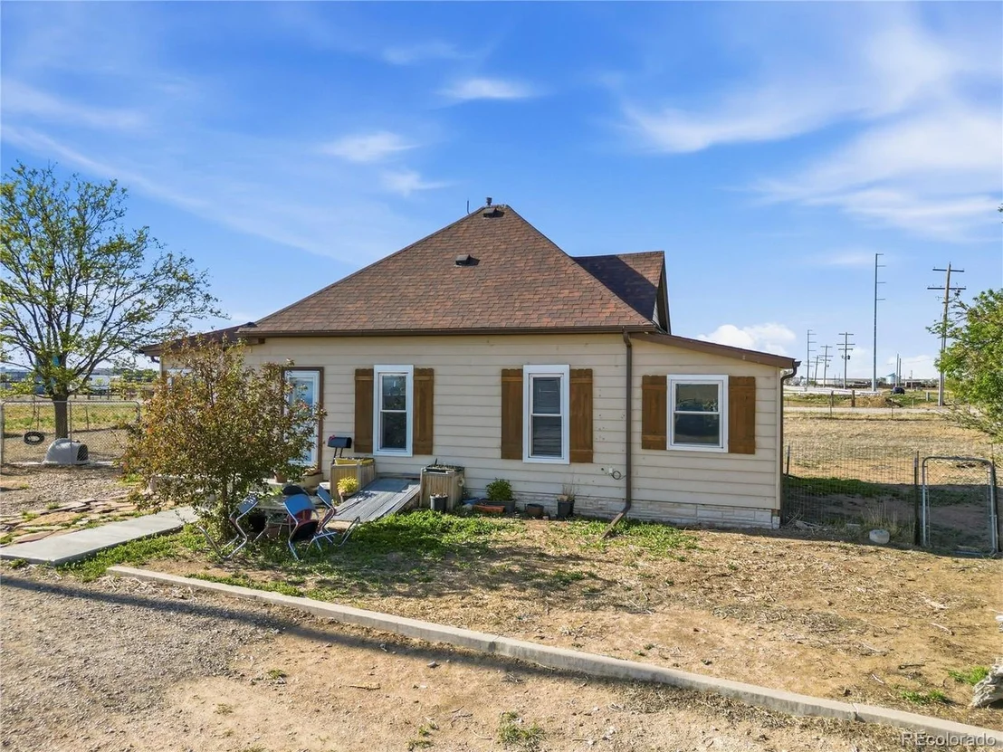 Photo of 40527 County Road 37