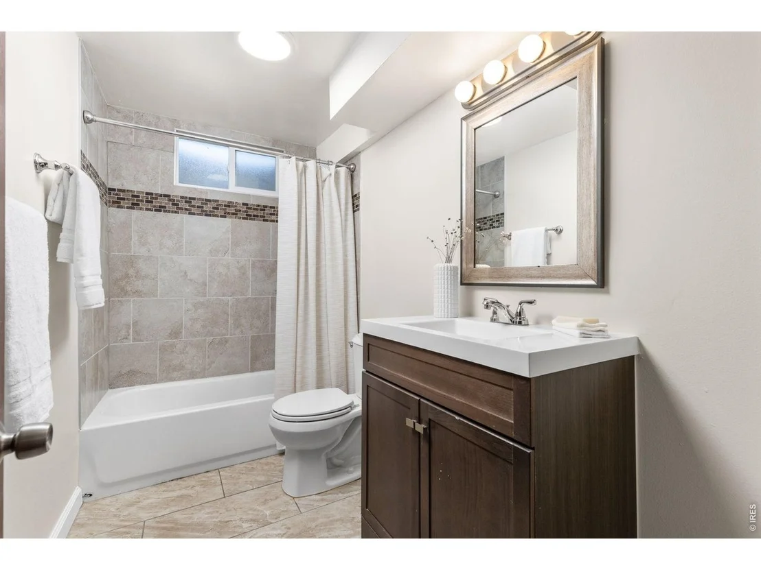 Photo of 1120 Marigold Dr
