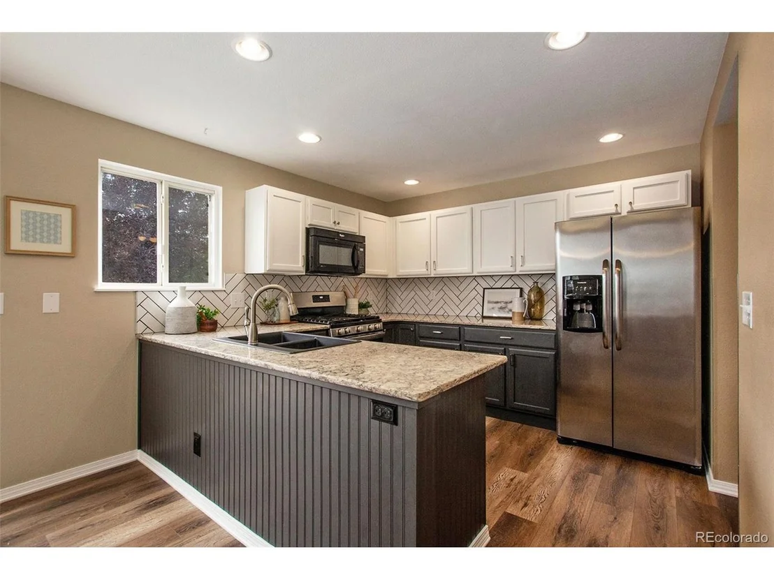 Photo of 1203 Dewey Dr