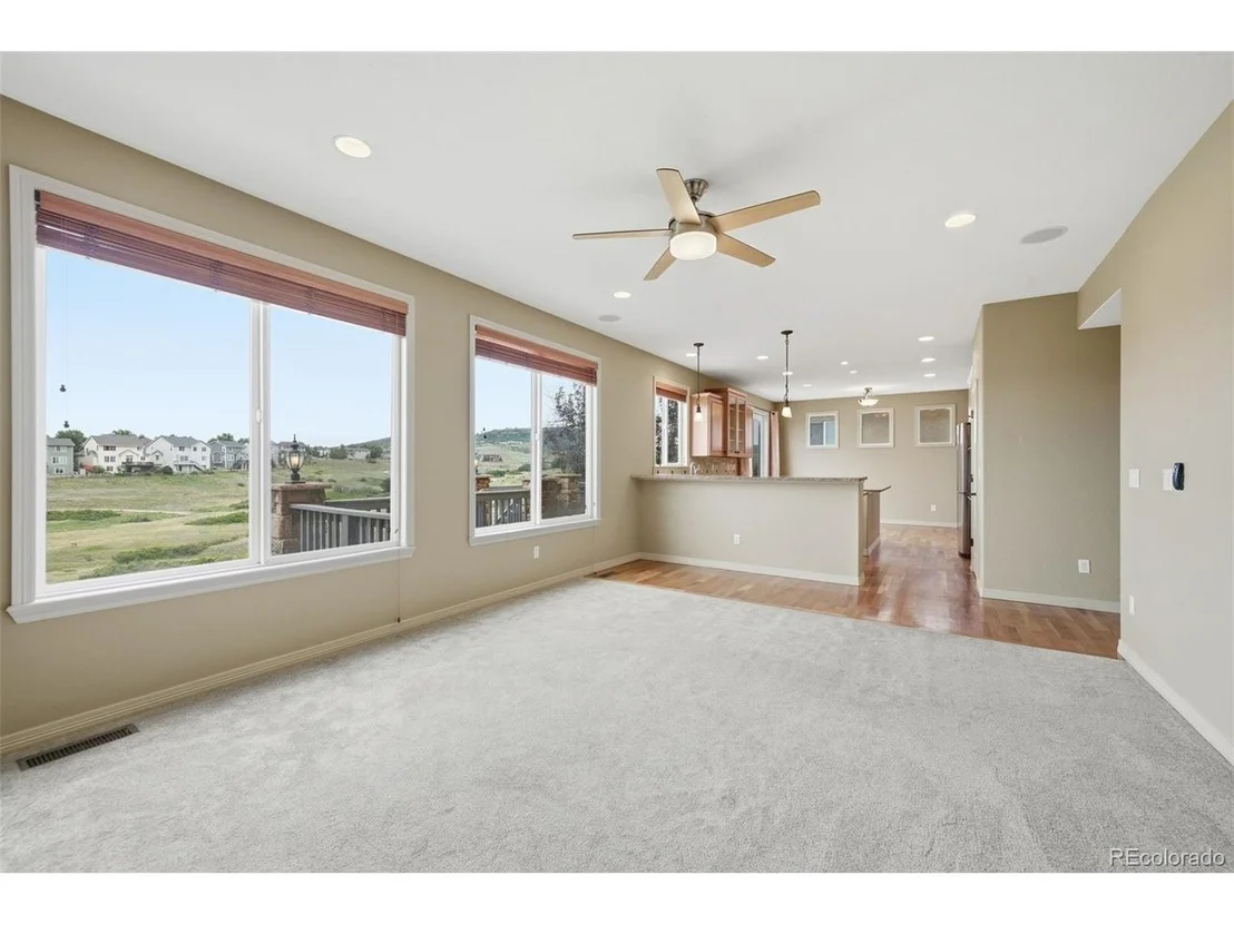 Photo of 10977 Glengate Cir