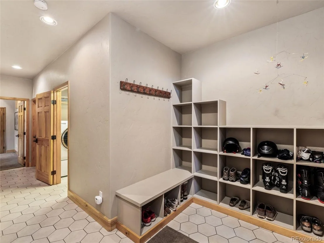 Photo of 1793 Falcon Dr
