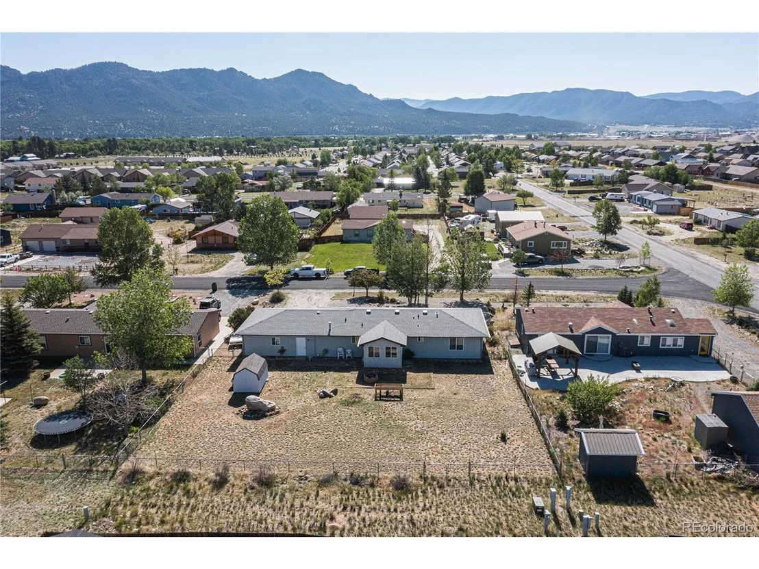 Photo of 172 Robert Dr