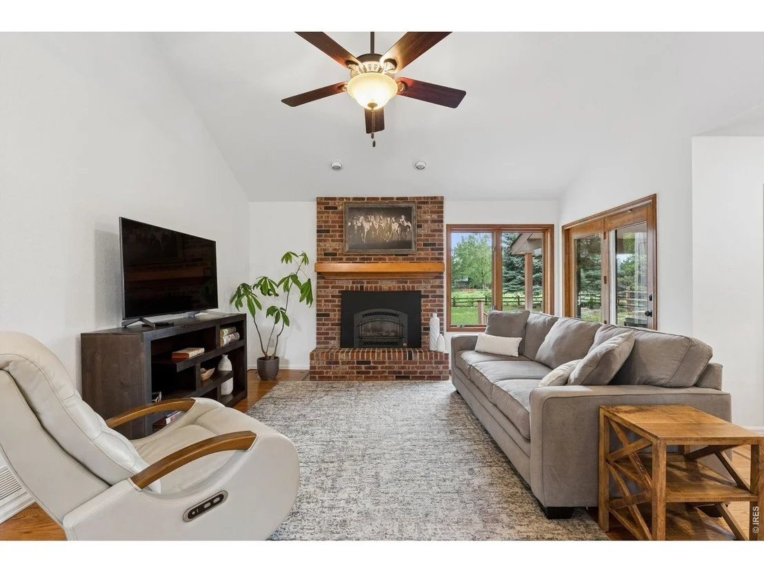 Photo of 6852 Peppertree Dr