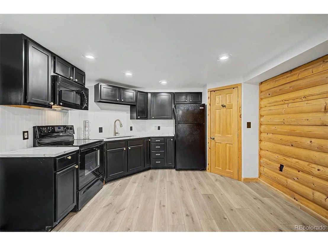 Photo of 150 Starr Ln