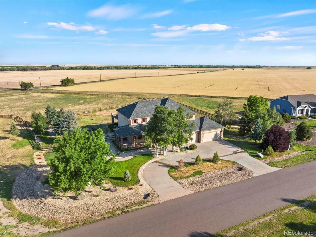 Photo of 365 Antelope Dr W
