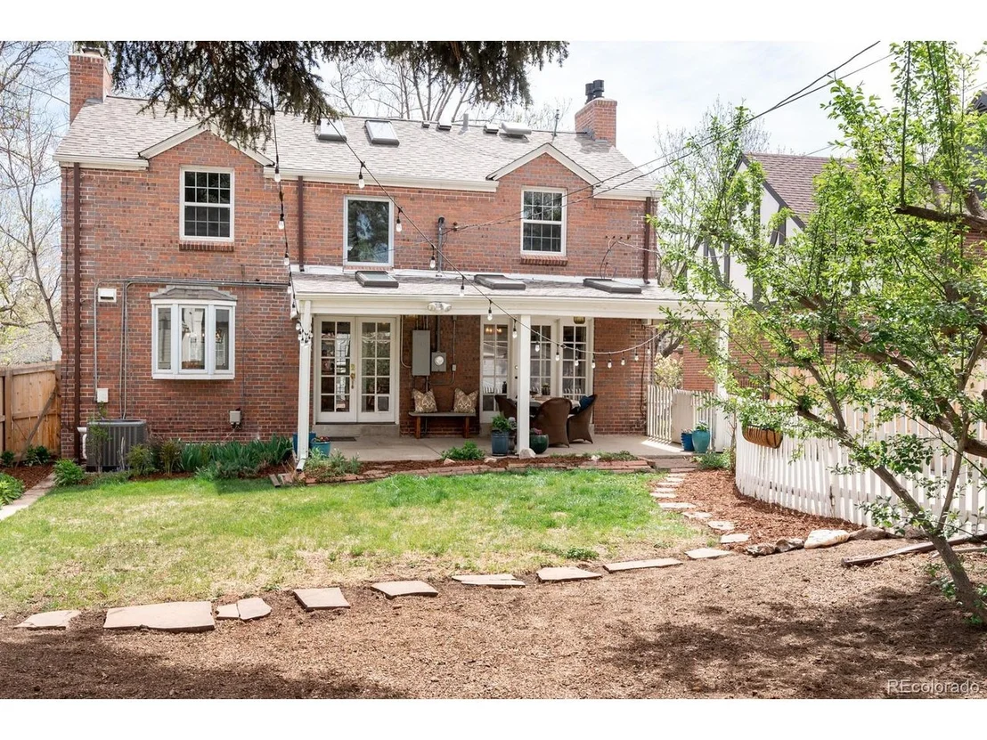 Photo of 457 Elm St