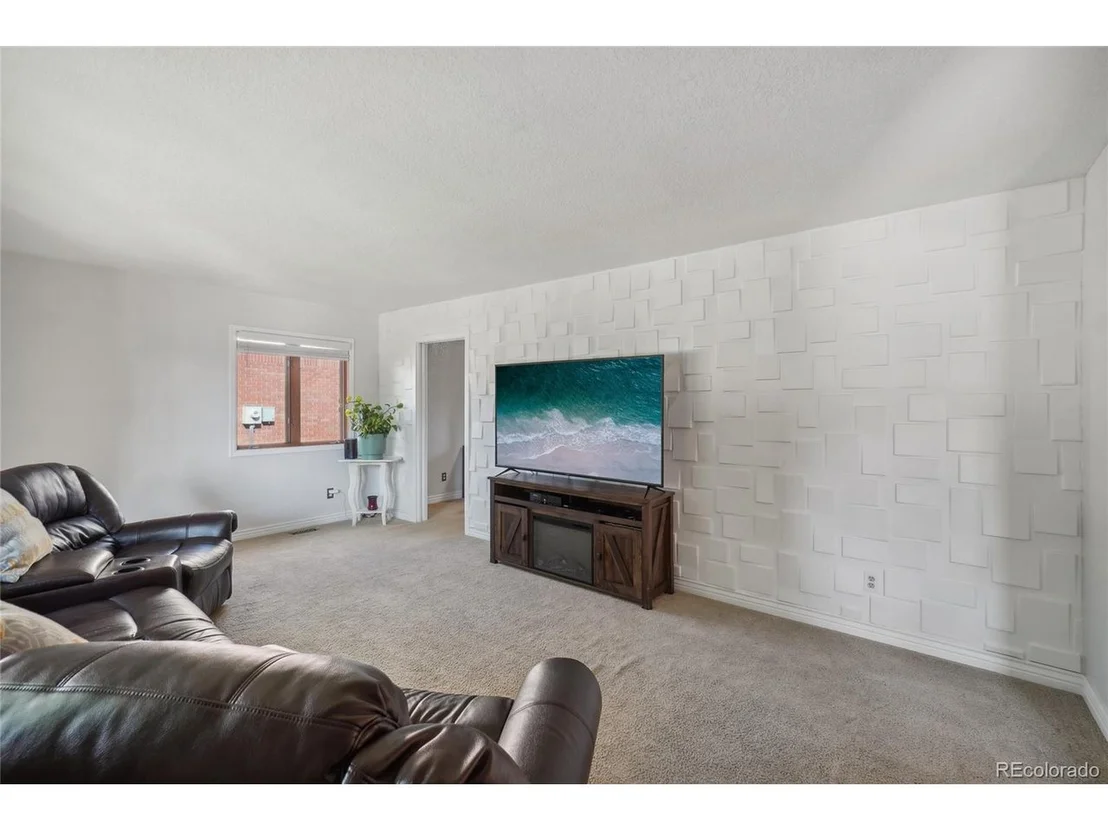 Photo of 644 Munson Ct