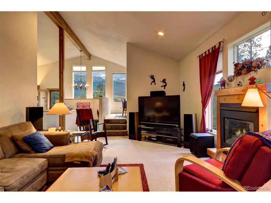 Photo of 212 Fairview Blvd