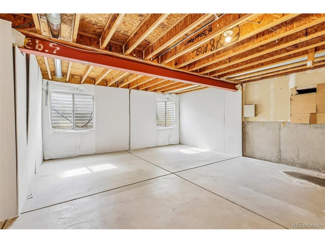 Photo of 5974 Sparrow Ave