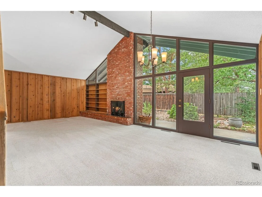Photo of 5161 Laurel Ave
