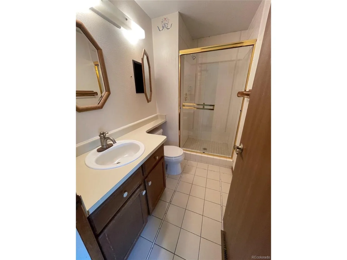 Photo of 3109 N Oak Cir