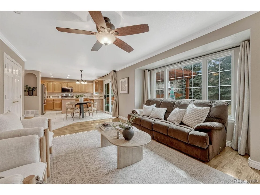 Photo of 16350 Hedgeway Dr