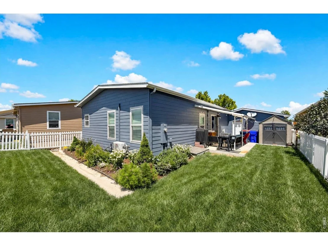 Photo of 7920 Mountain View Dr