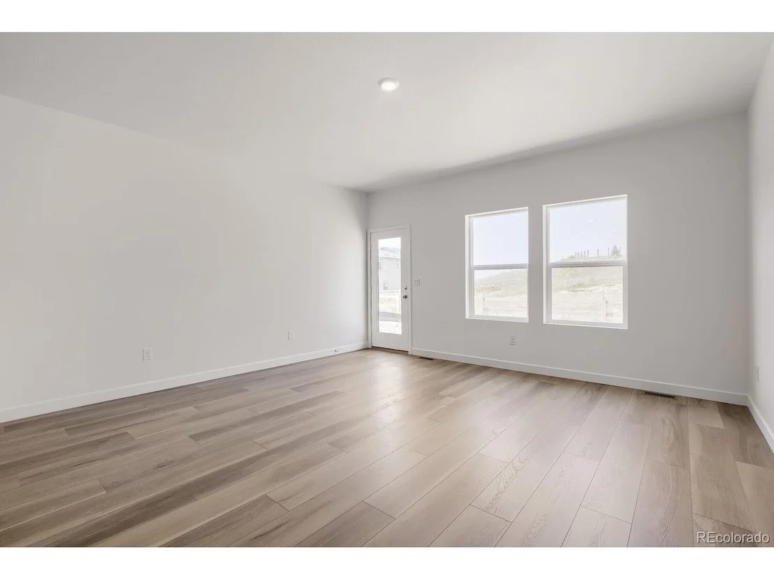 Photo of 1694 Drumming Dr