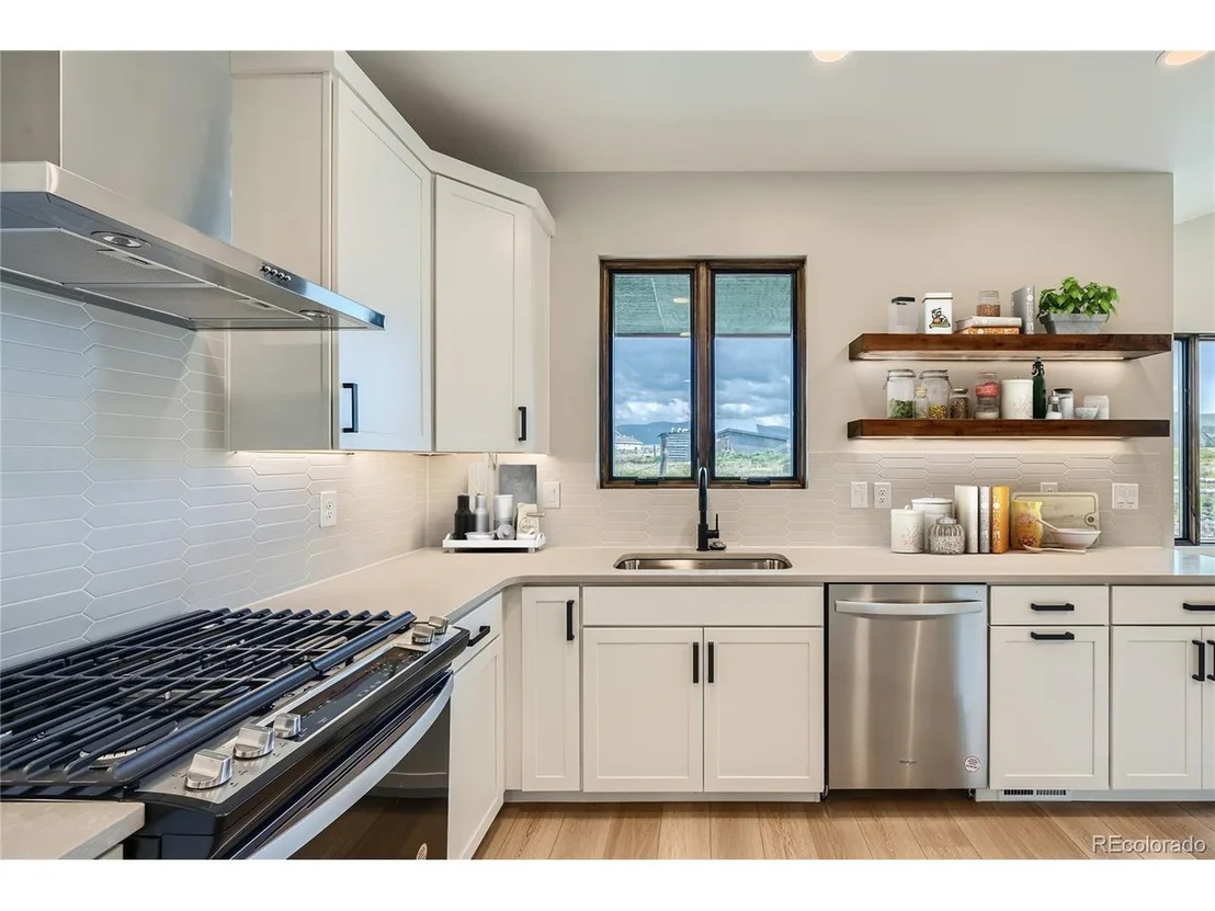 Photo of 2600 Lupine Ln