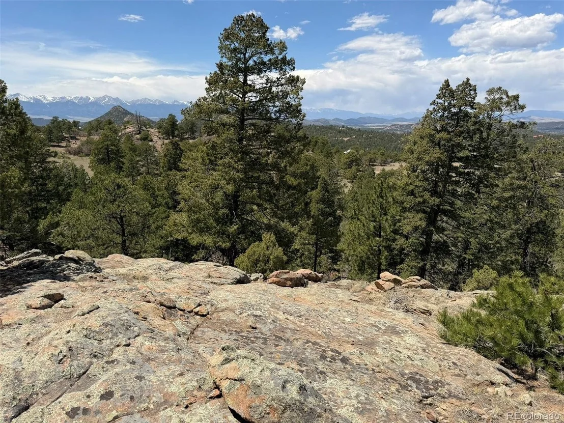 Photo of 477 Bear Peak Rd