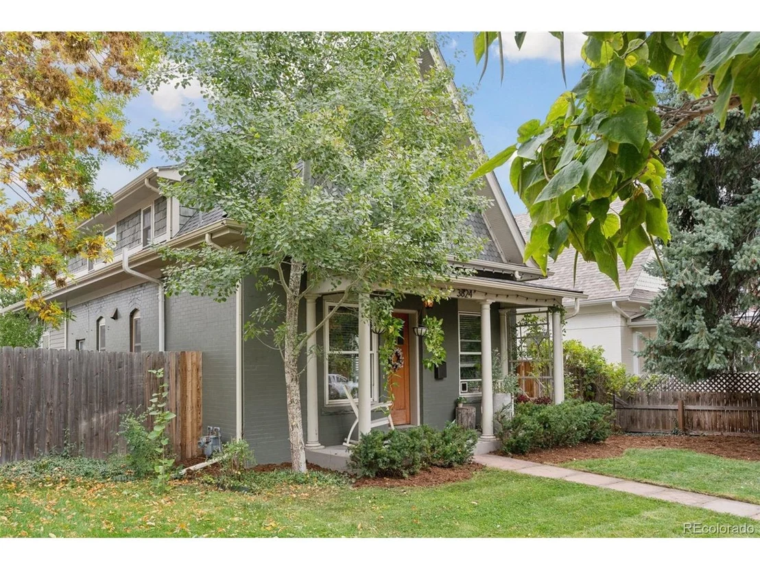 Photo of 3824 Lowell Blvd