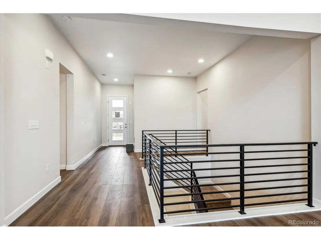 Photo of 5451 Riverbend Ave