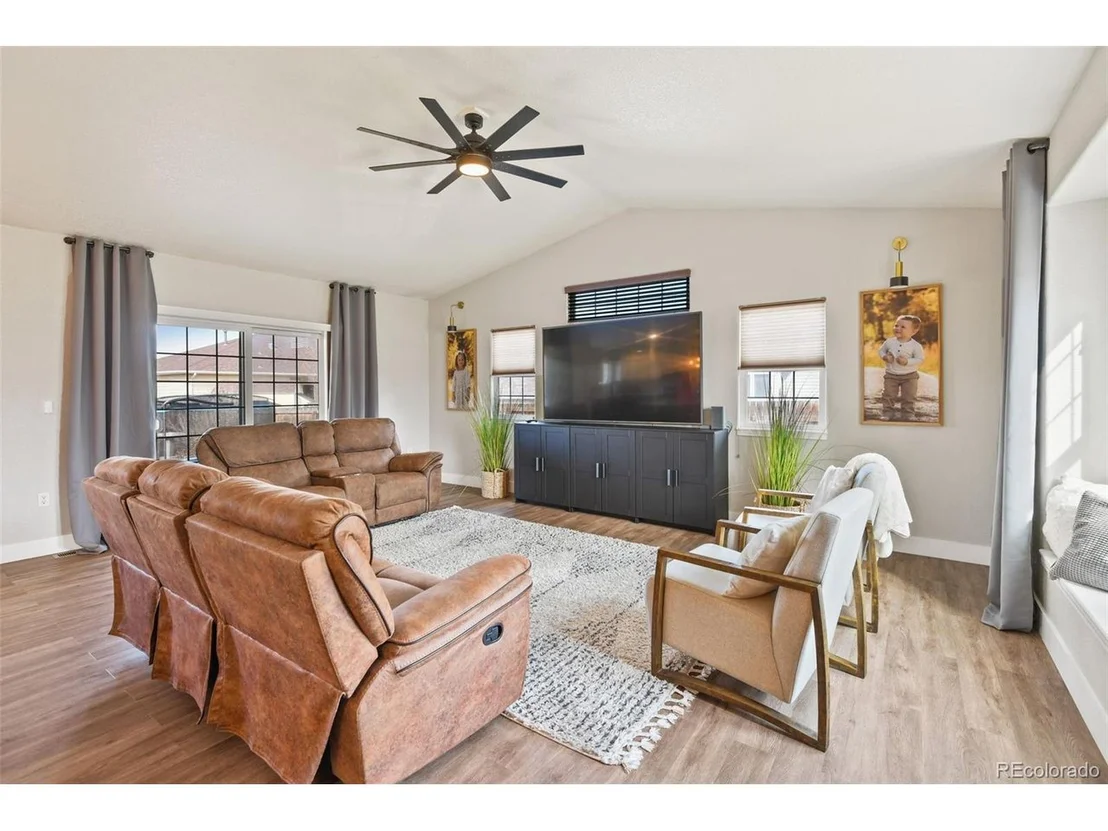 Photo of 1127 Cherrywood Dr