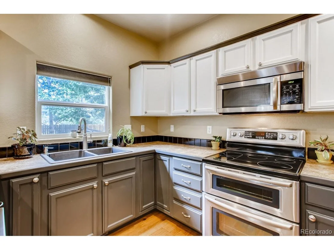 Photo of 11405 Daisy Ct