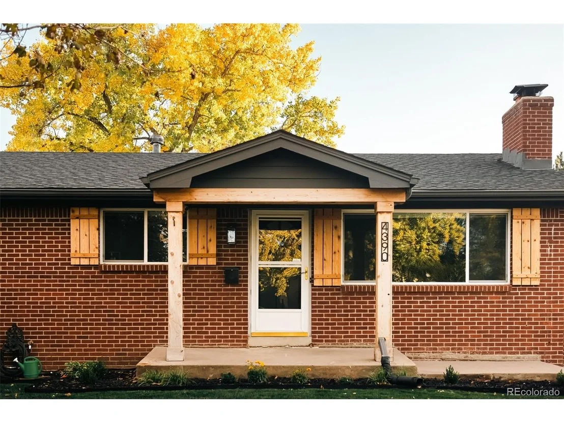 Photo of 4390 Shaw Blvd