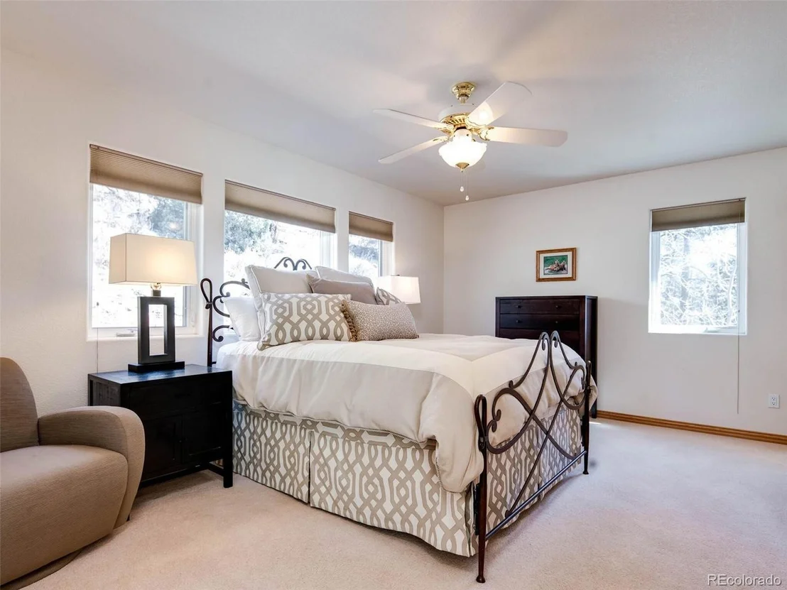 Photo of 180 Nuthatch Rd