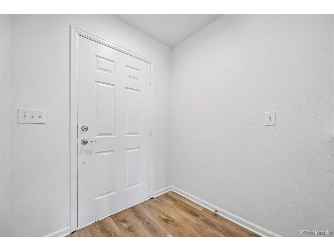 Photo of 1058 Oriole Cir