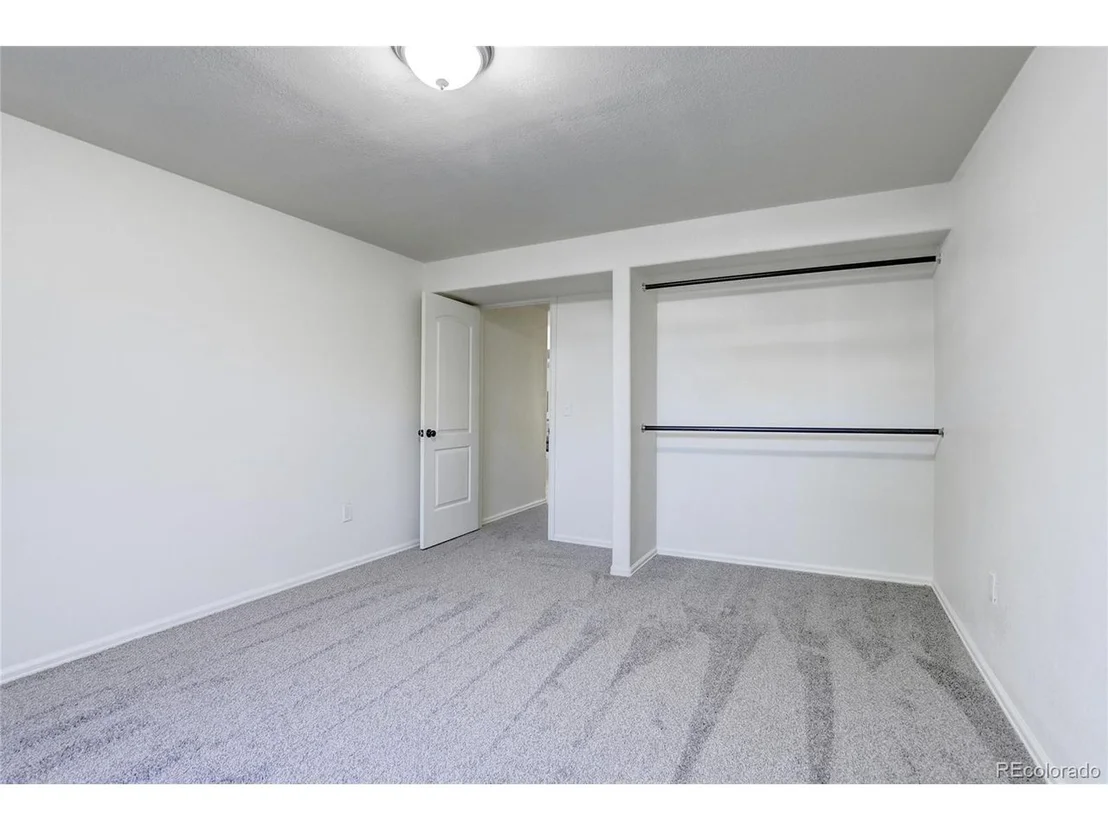Photo of 988 Axis Dr