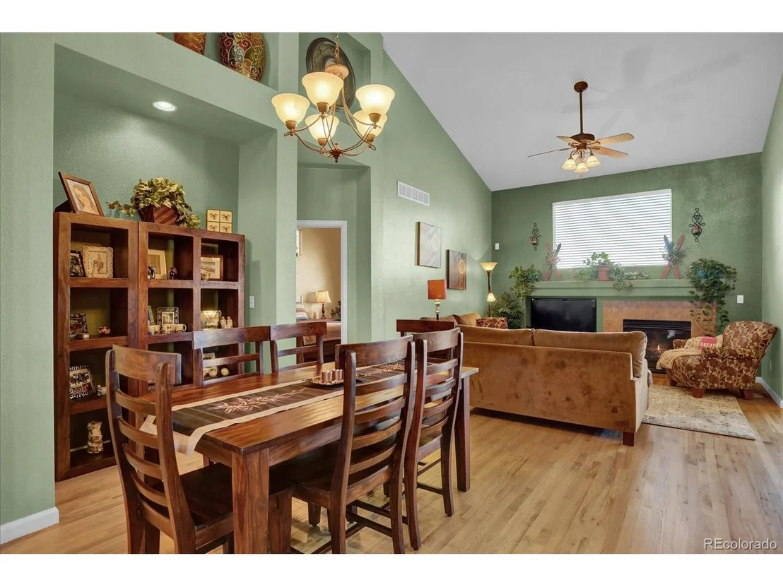 Photo of 8419 Devinney Ct