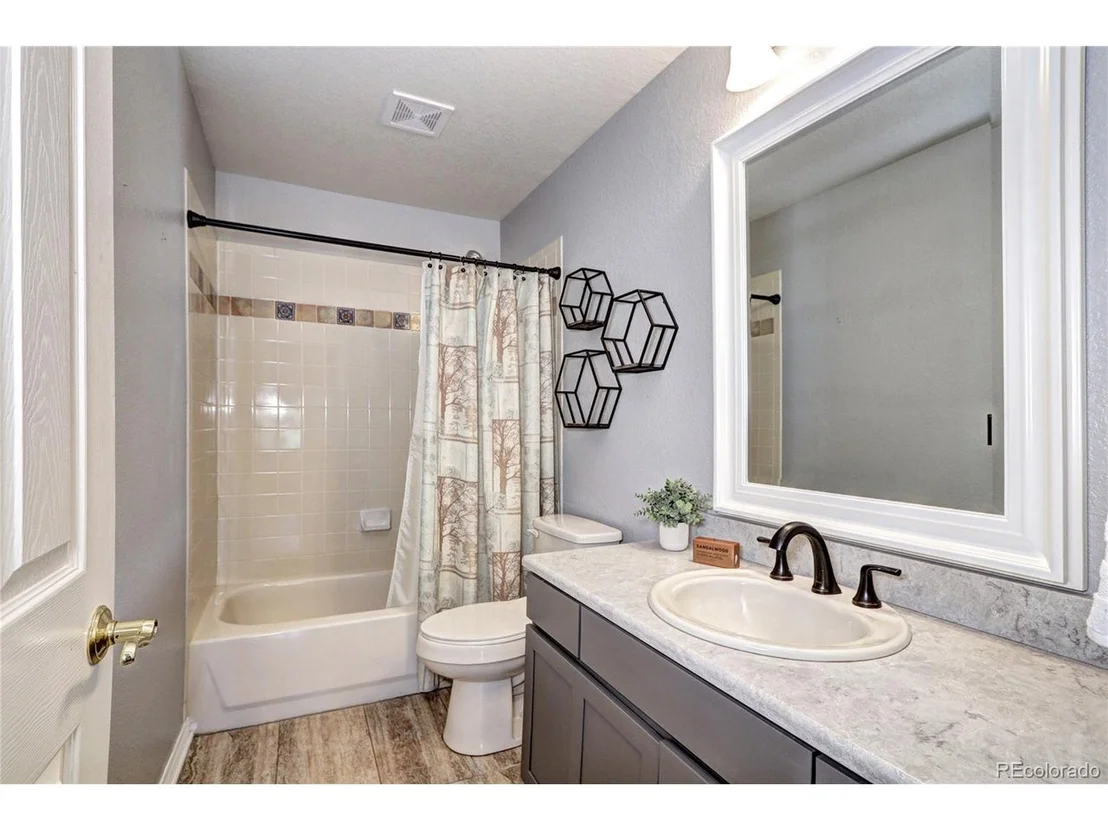 Photo of 5514 W Prentice Cir
