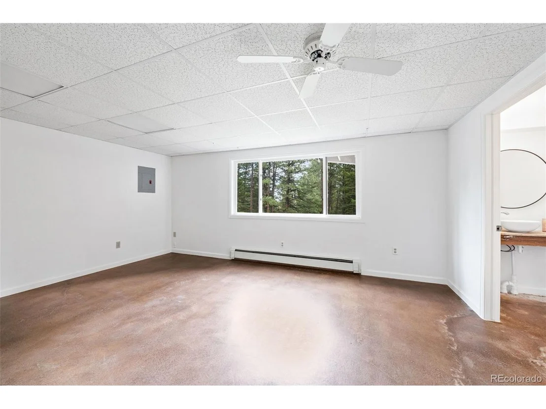 Photo of 133 Mine Ln