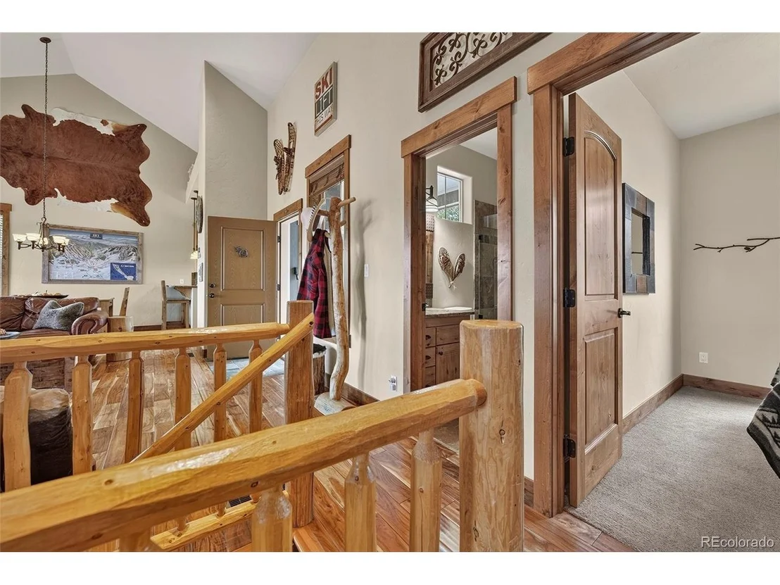 Photo of 103 Peak View Dr