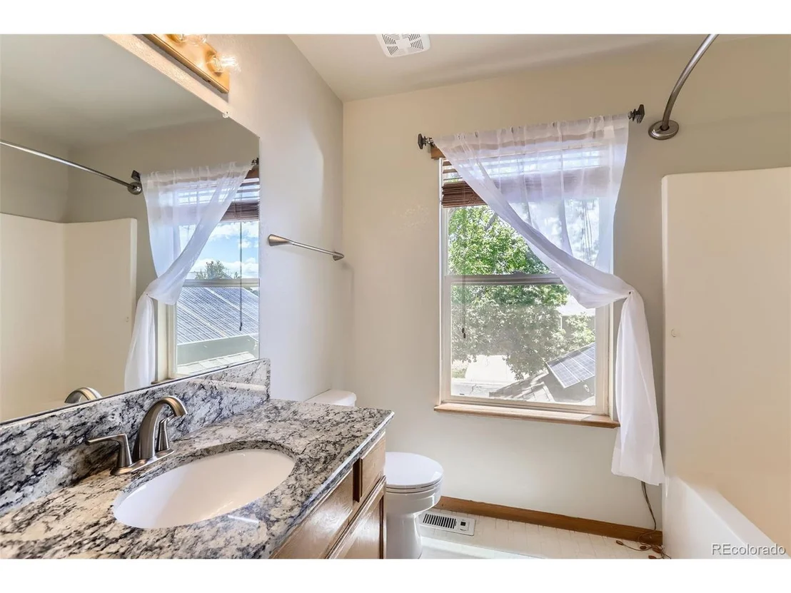 Photo of 2221 Nicholas Dr
