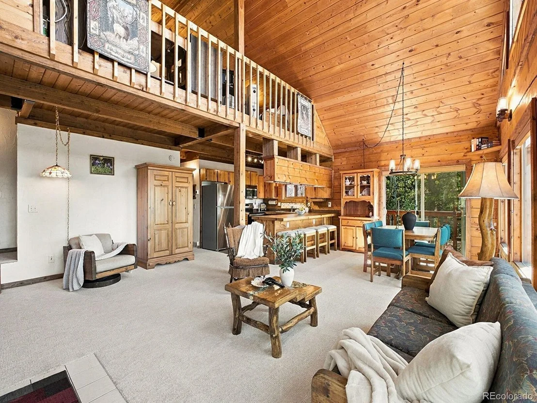 Photo of 760 Coyote Cir