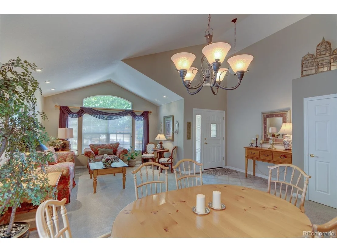 Photo of 1393 Castlepoint Cir