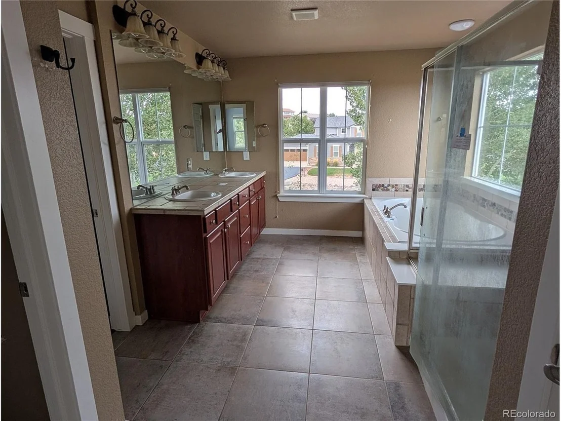Photo of 4590 Pleasant Valley Cir