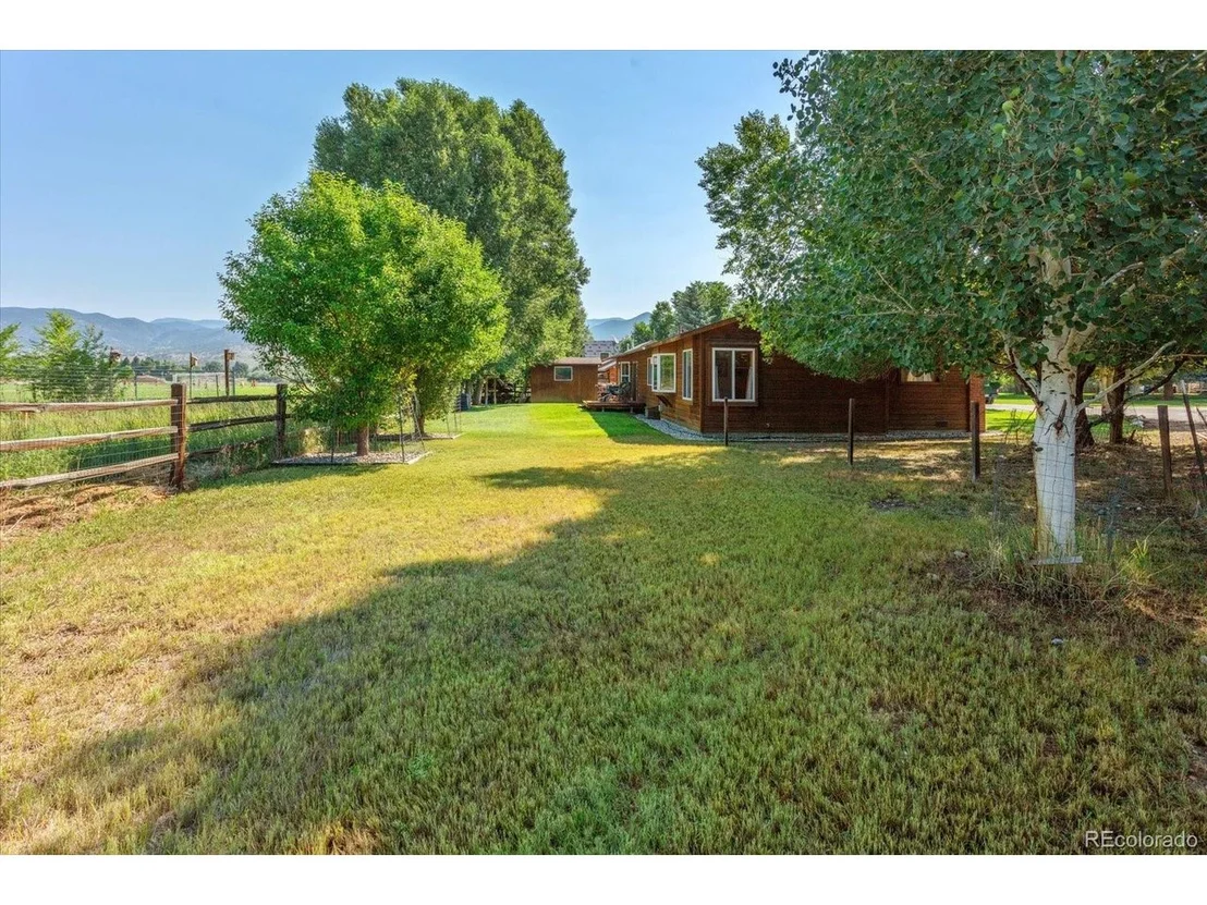 Photo of 1326 Angelview Cir