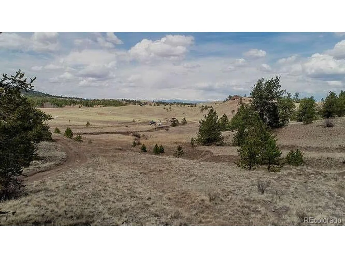 Photo of 370 Falcon Dr