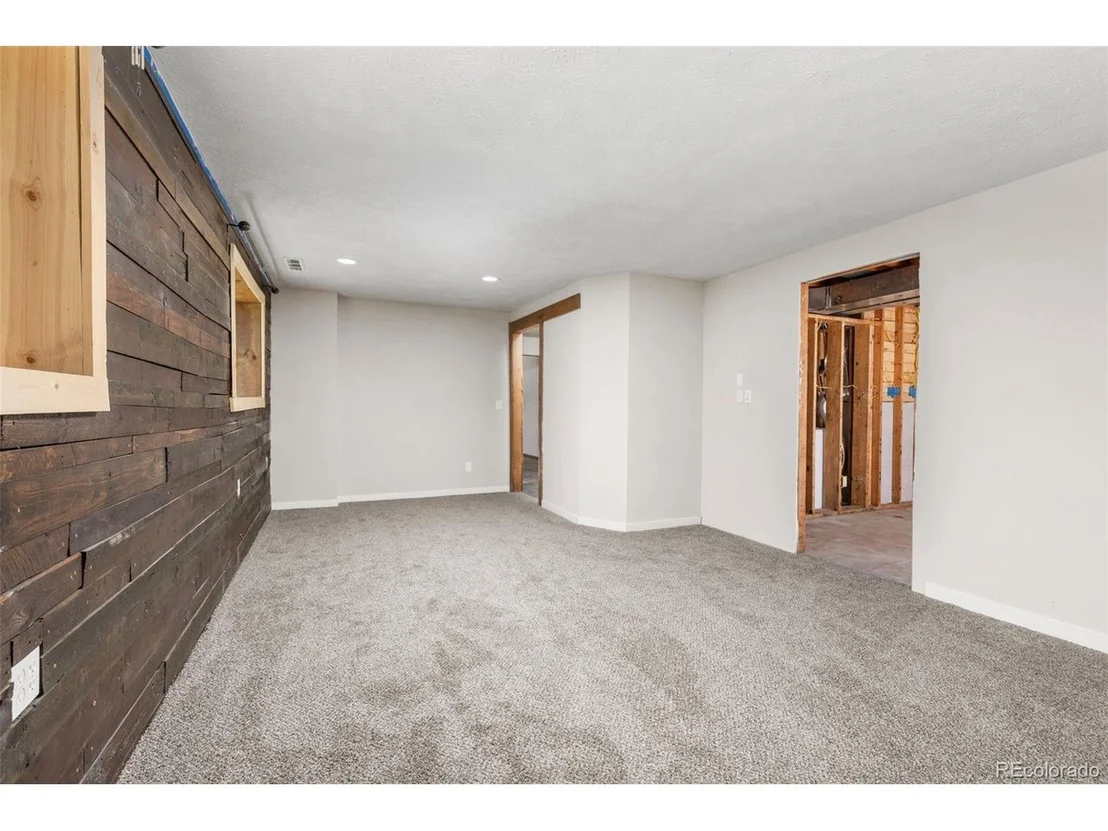 Photo of 283 Foxtail Dr