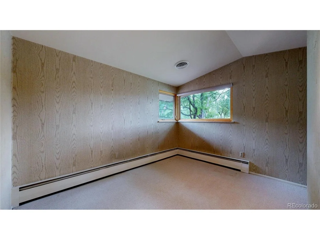 Photo of 340 Clermont St Pkwy