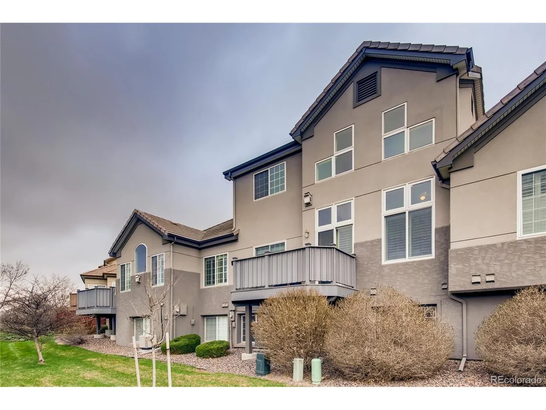 Photo of Unit B at 3325 W 111th Loop