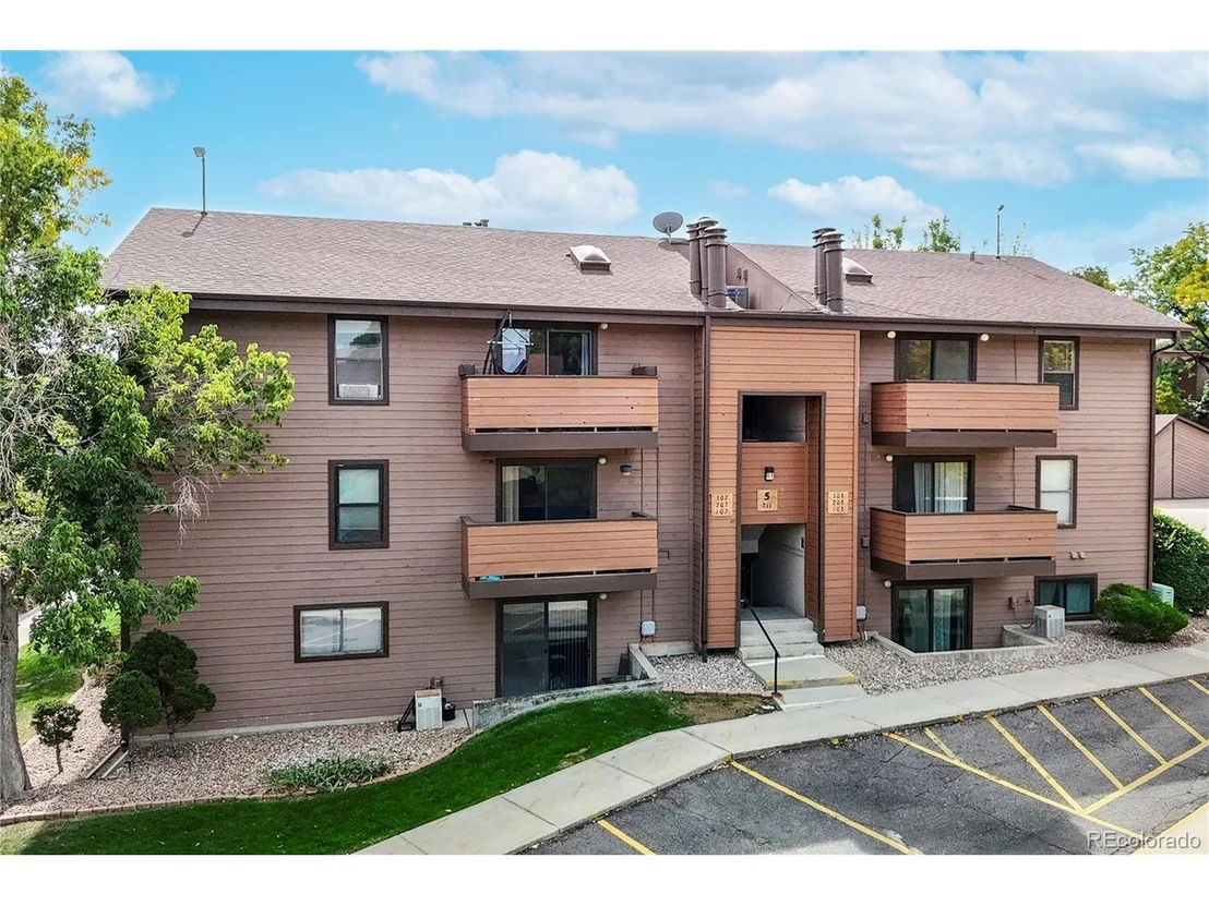 Photo of Unit 308 at 211 Wright St