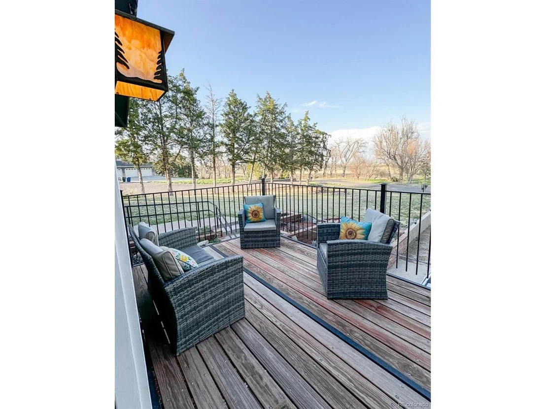 Photo of 111 Juniper Dr
