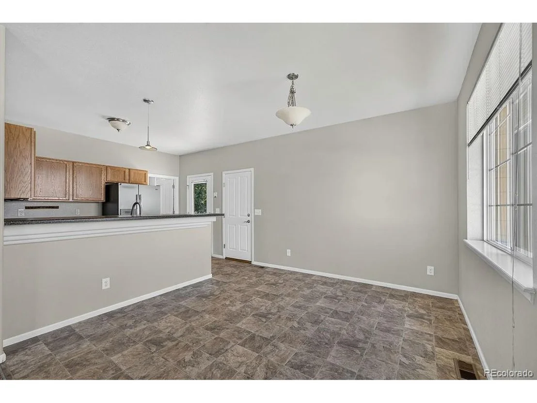 Photo of 370 Naples St