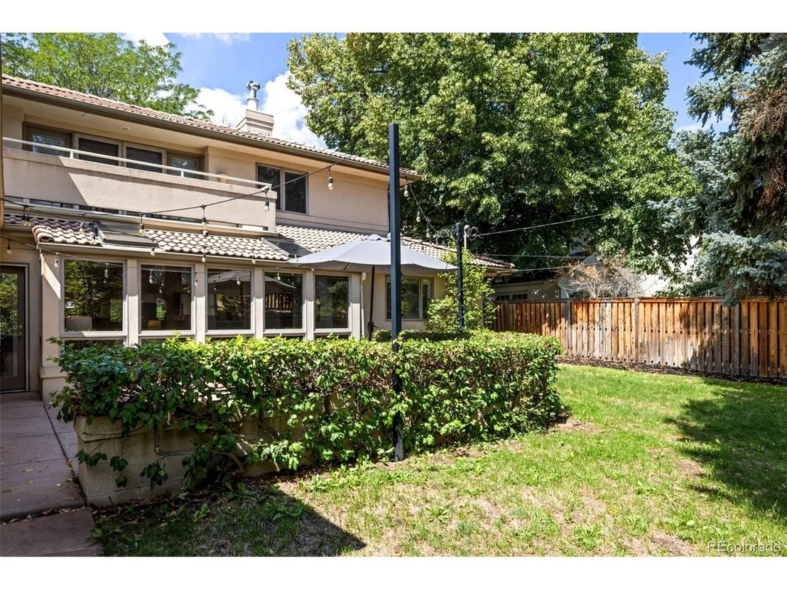 Photo of 2 Elm St