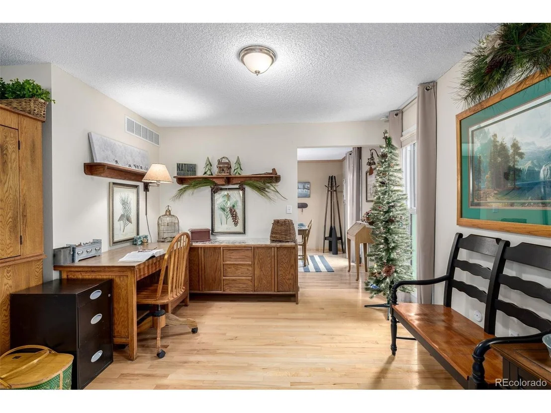 Photo of 22 Scott Dr N