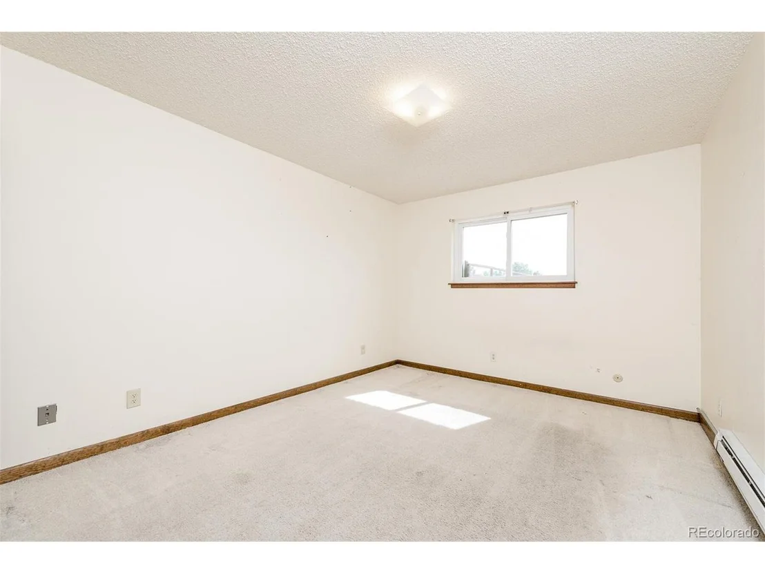 Photo of 8681 Bluegrass Cir