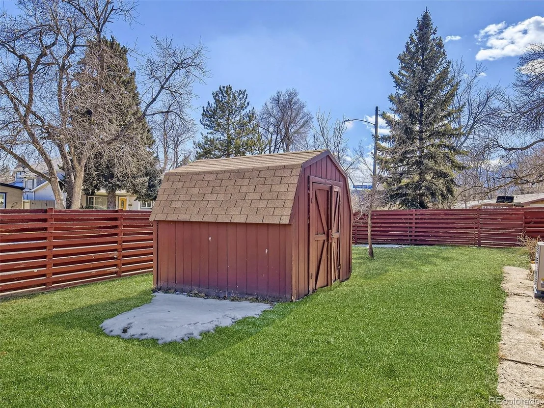 Photo of 2081 Evergreen Ave