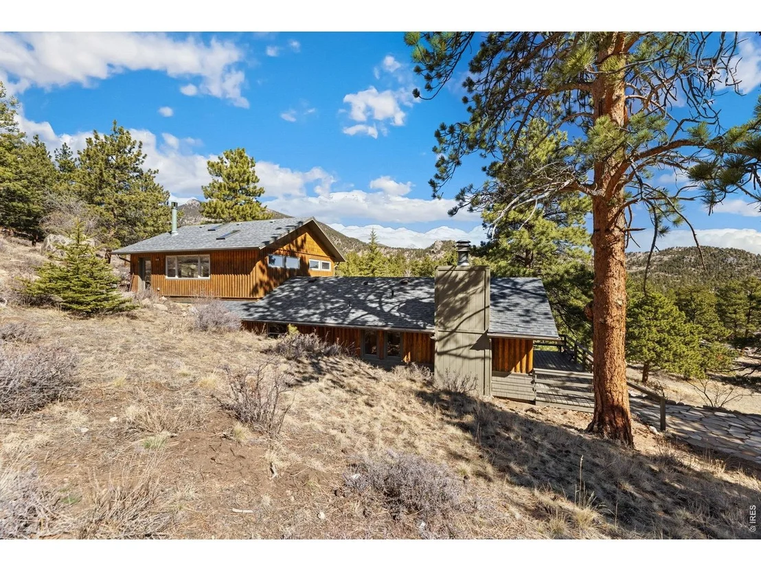Photo of 2340 Eagle Cliff Rd